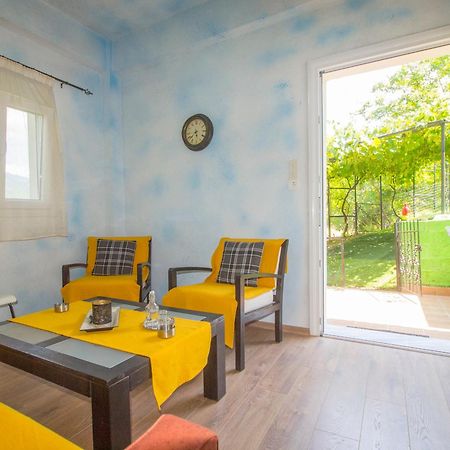 Appartamento Frasta'S Rose Plaka  Esterno foto