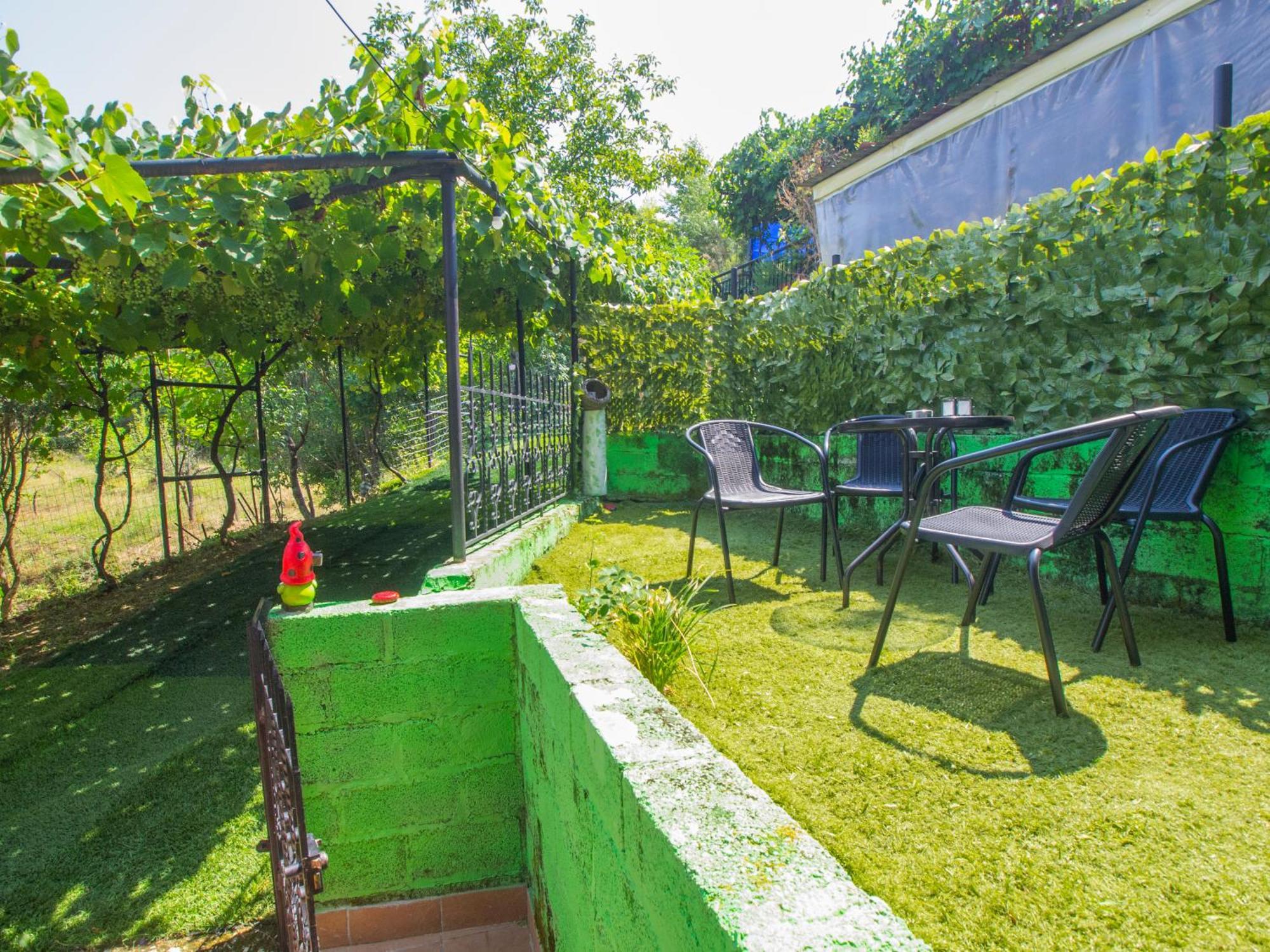 Appartamento Frasta'S Rose Plaka  Esterno foto